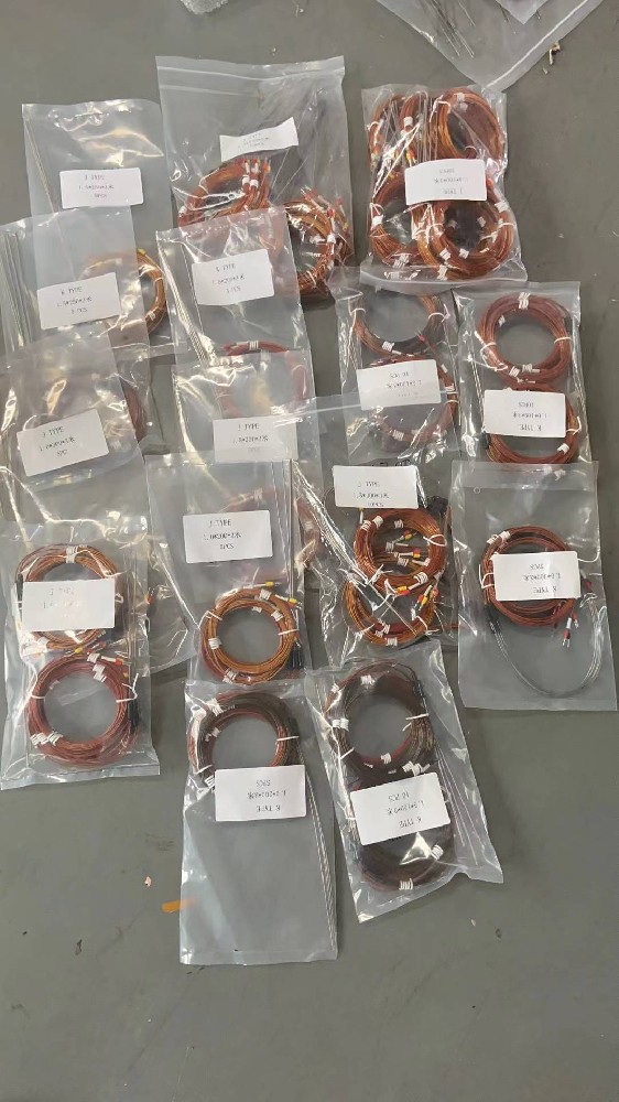 关于高温情形（如凌驾 1000℃）的丈量，，热电偶的抗氧化性和热稳固性是怎样包管的？