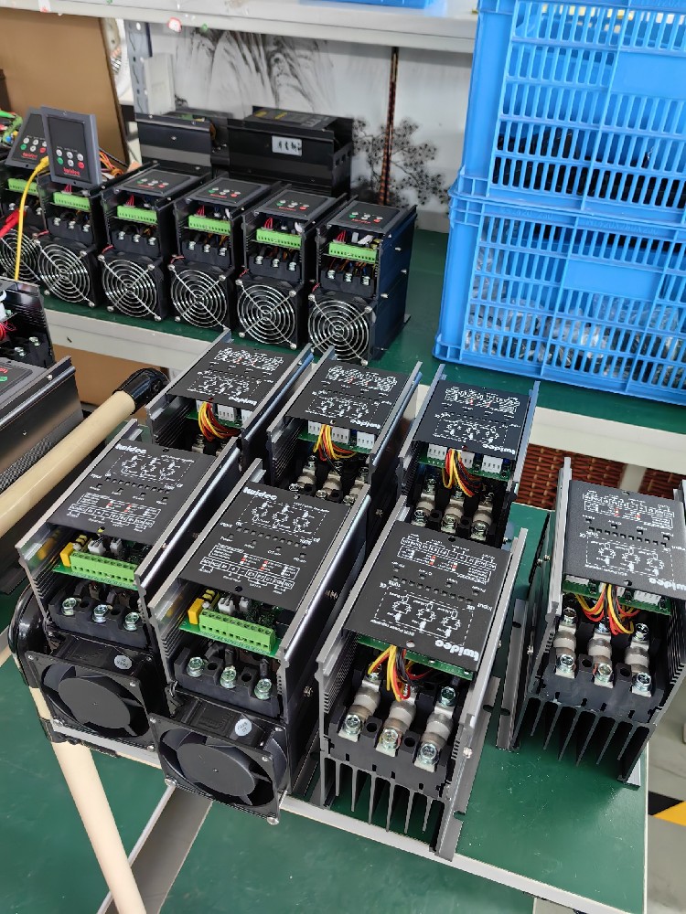 电力调解器在哪些工业领域应用最普遍（如电炉加热、、、电机调速等）？？有什么特殊的应用案例？？